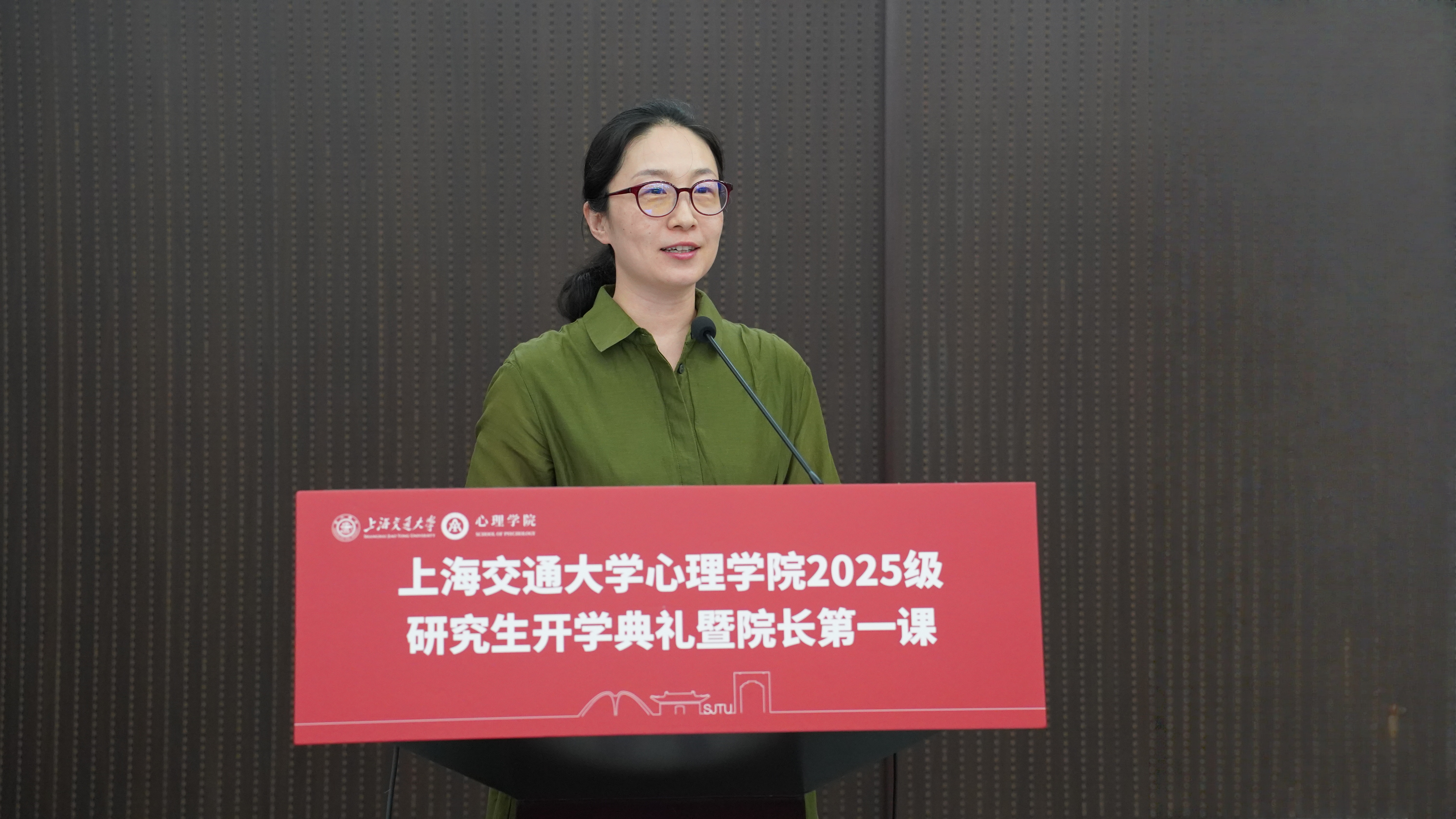 1758523627962812.jpg 1758523627962812.jpg